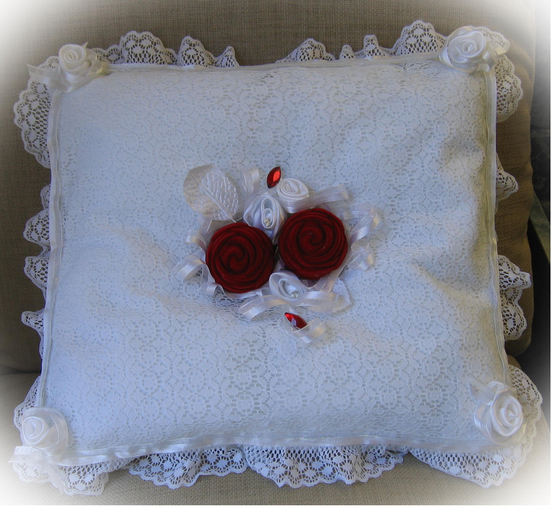 Red roses wedding ring pillow 