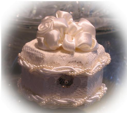 Rose and Pearl Cord Ring Box