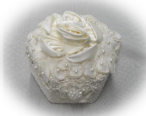 Ivory Rose and Pearl lace wedding ring box